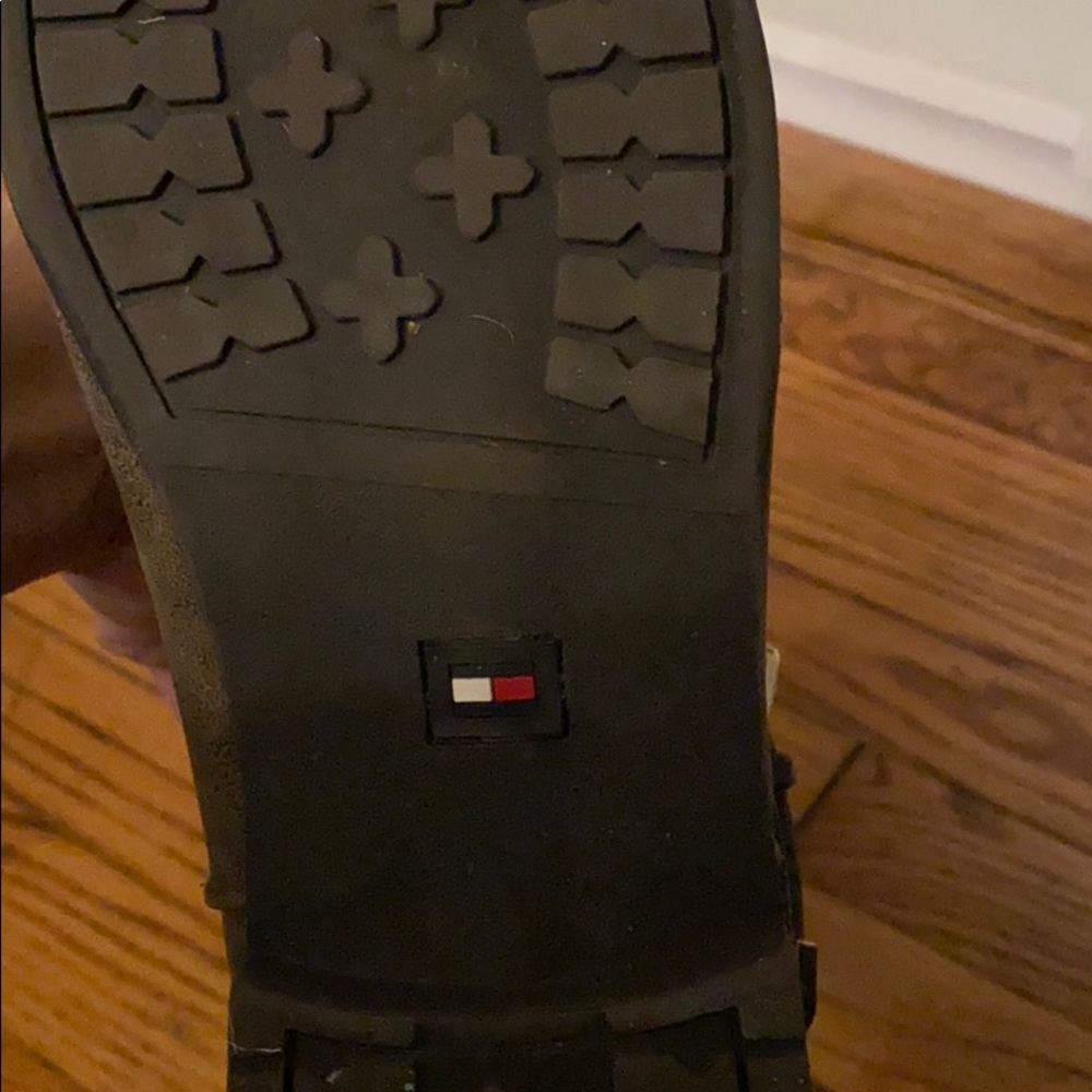 Boots - Picture 3 of 6